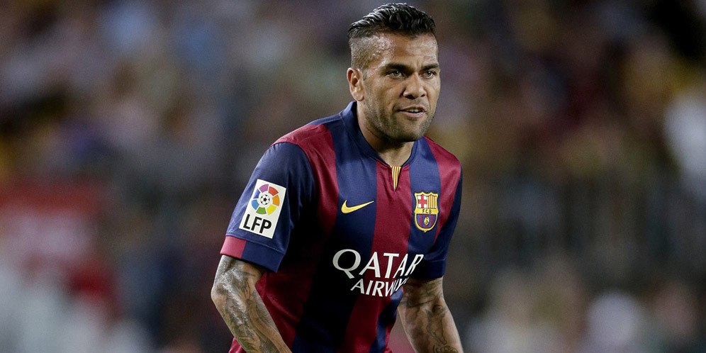 Presiden Barca Desak Alves Teken Kontrak Anyar Presiden Barca Desak Alves Teken Kontrak Anyar