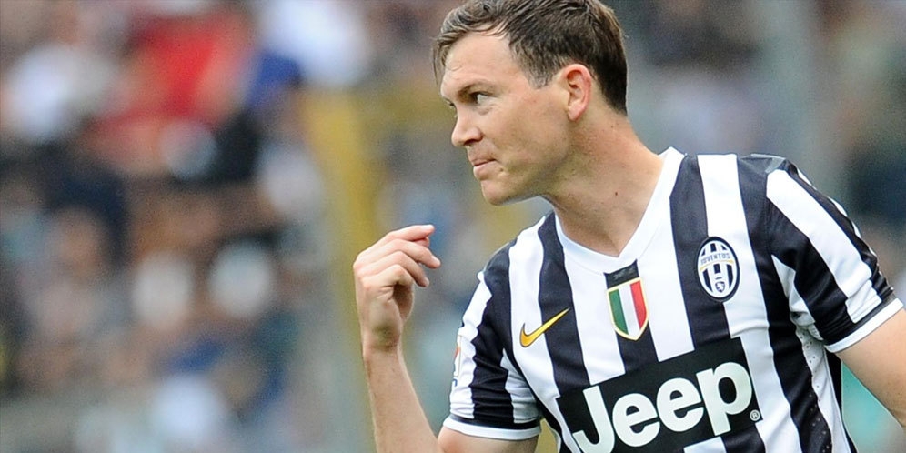 Lichtsteiner: Juve Tidak Beruntung Kalah Dari Barca