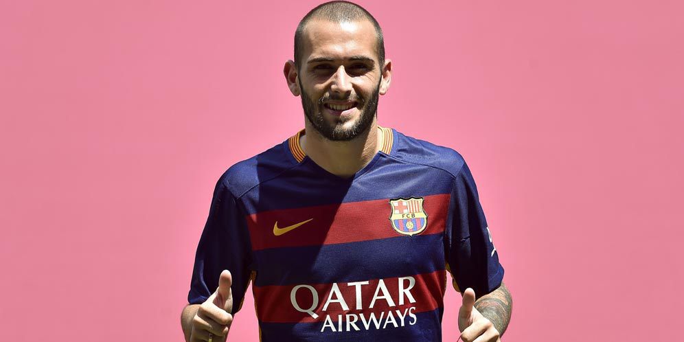 Dani Alves Tak Takut Bersaing Dengan Aleix Vidal Dani Alves Tak Takut Bersaing Dengan Aleix Vidal