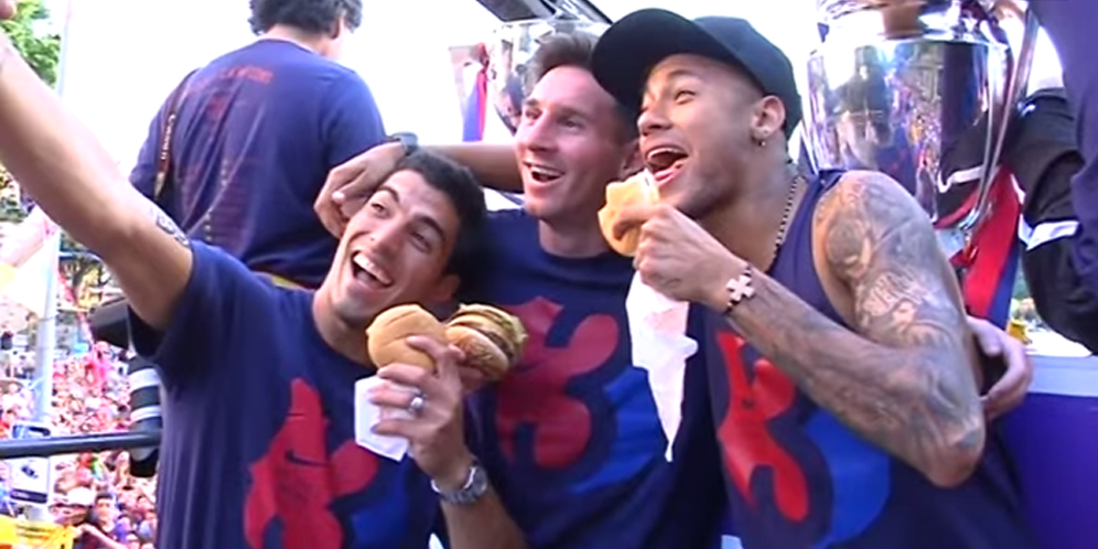 Dorong Muka Neymar, Xavi Beri Penjelasan Dorong Muka Neymar, Xavi Beri Penjelasan
