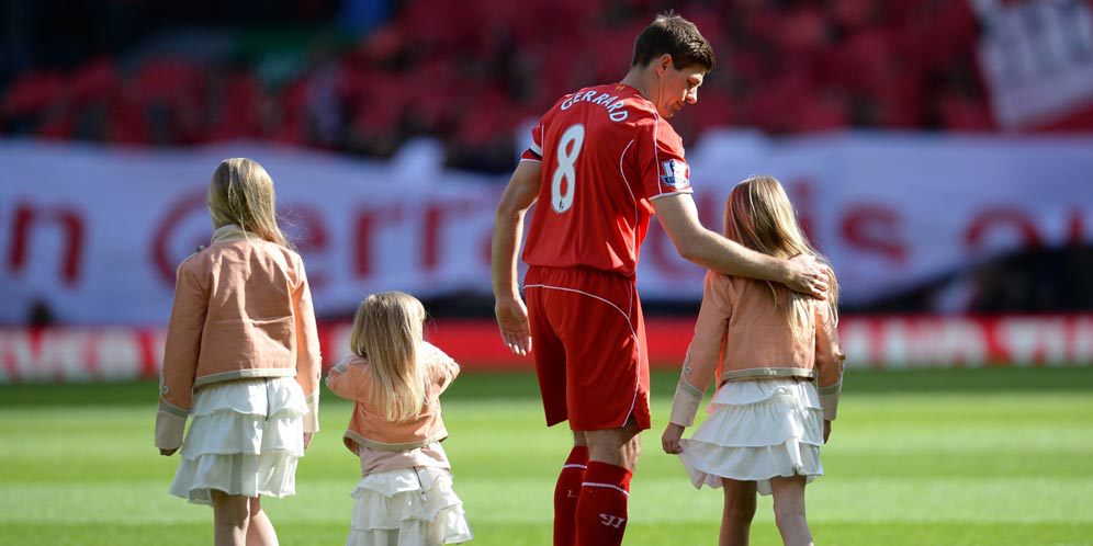 Lallana: Gerrard Tak Mungkin Bisa Digantikan Lallana: Gerrard Tak Mungkin Bisa Digantikan