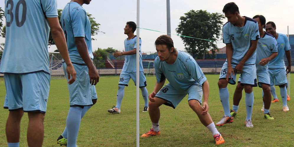 'Menpora dan PSSI Sebaiknya Bergandengan Tangan' 'Menpora dan PSSI Sebaiknya Bergandengan Tangan'