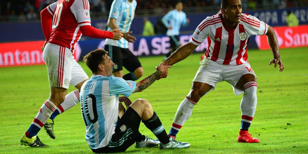 Messi: Kritik Diri Sendiri Itu Perlu Messi: Kritik Diri Sendiri Itu Perlu