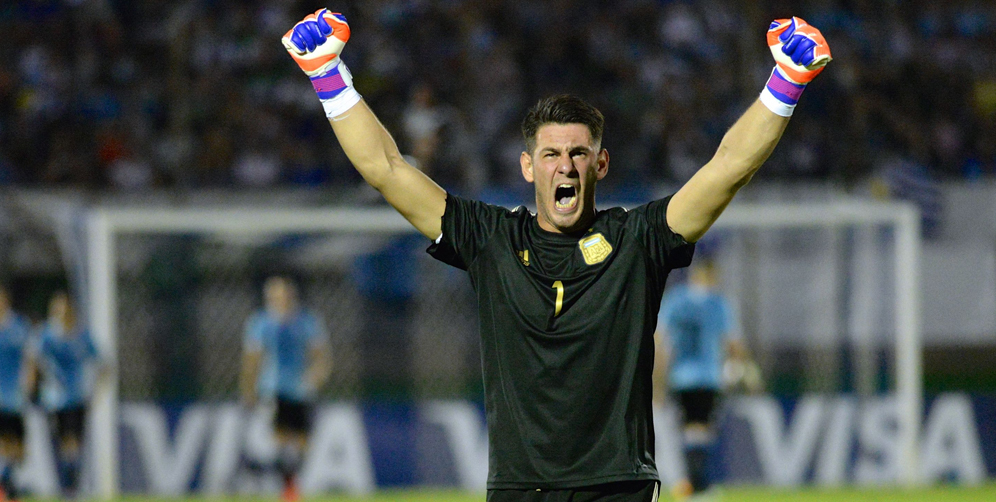 Tak Puas dengan De Gea, Madrid Incar Kiper Belia Argentina