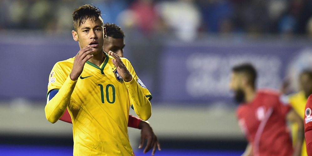 Terusir dari Copa, Neymar Santai Bersama Keluarga Terusir dari Copa, Neymar Santai Bersama Keluarga