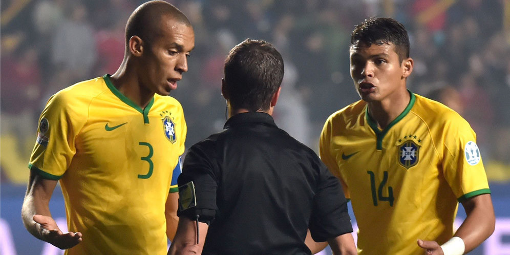 Miranda: Brasil Tak Beruntung Tersingkir Karena Penalti Miranda: Brasil Tak Beruntung Tersingkir Karena Penalti