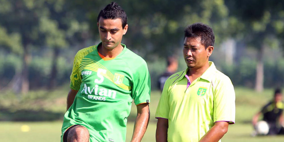 Dutra Buka Pintu Keluar dari Liga Indonesia Dutra Buka Pintu Keluar dari Liga Indonesia