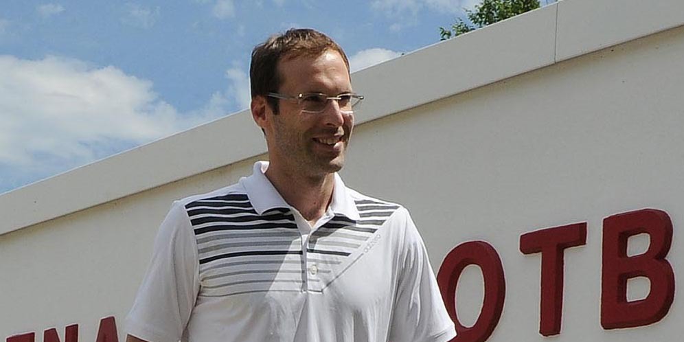 Pindah Arsenal, Cech Adu Argumen dengan Mourinho Pindah Arsenal, Cech Adu Argumen dengan Mourinho