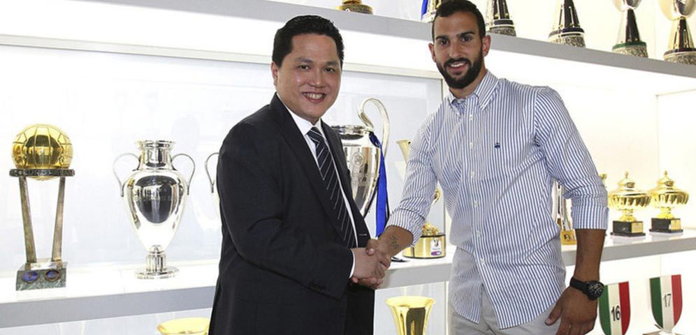 Montoya Ingin Seperti Maicon dan Dani Alves Montoya Ingin Seperti Maicon dan Dani Alves
