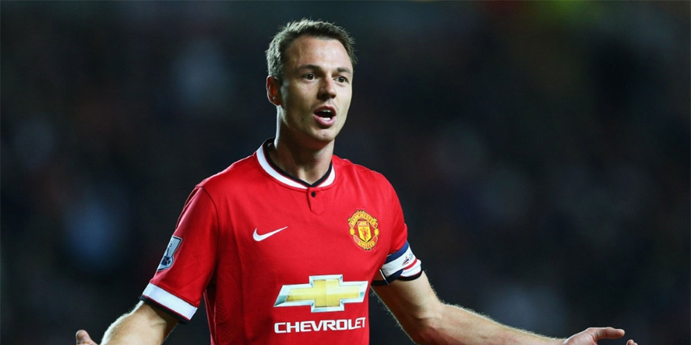 'Jonny Evans Tak Memenuhi Standar Bek di MU' 'Jonny Evans Tak Memenuhi Standar Bek di MU'