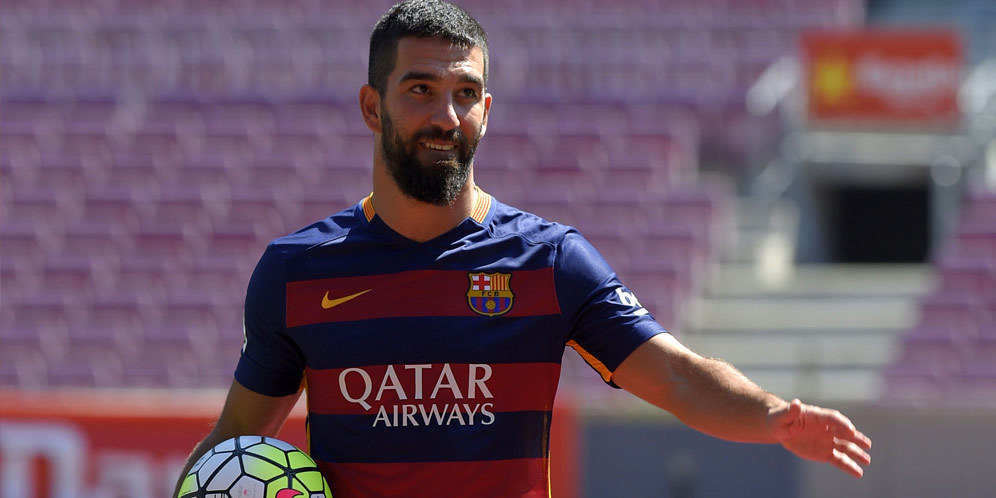 Turan: Messi Unik, Tapi Idola Saya Tetap Iniesta Turan: Messi Unik, Tapi Idola Saya Tetap Iniesta