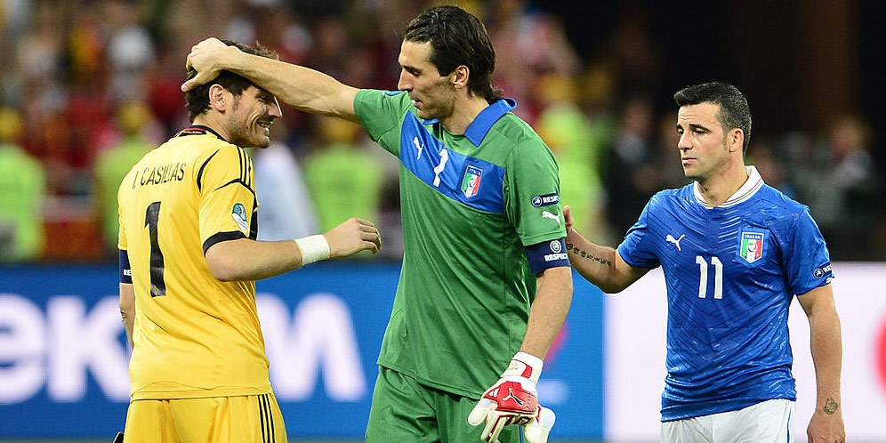 Pesan Buffon Buat Casillas: Hala Iker! Pesan Buffon Buat Casillas: Hala Iker!