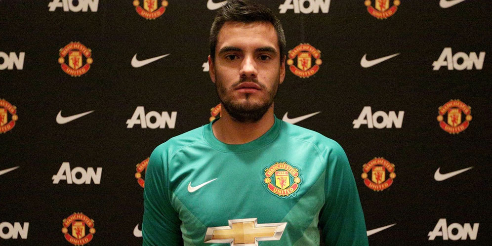 MU Resmi Rekrut Sergio Romero MU Resmi Rekrut Sergio Romero