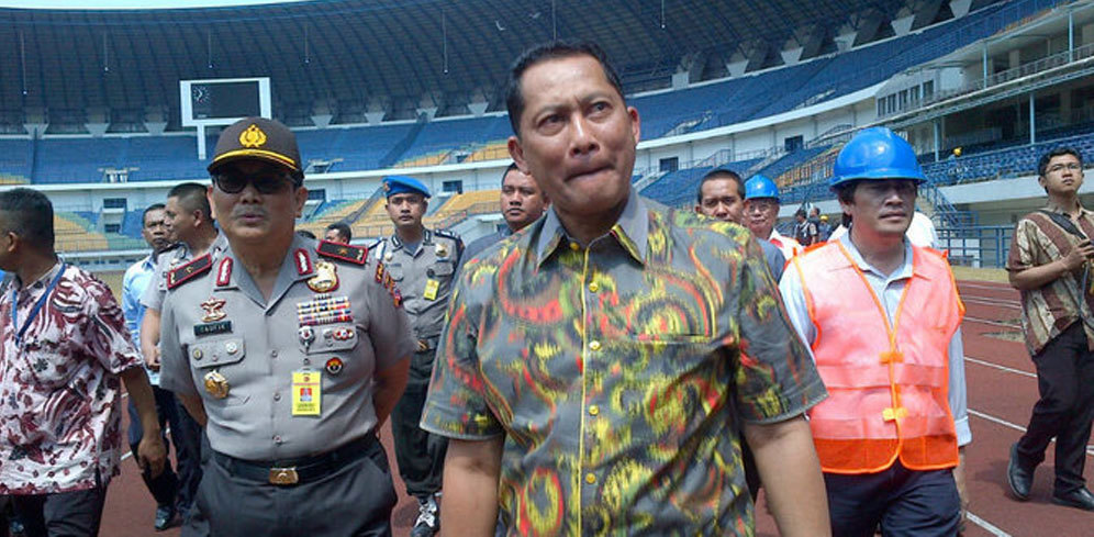 Stadion GBLA semakin parah, banyak retakan dan pergeseran konstruksi Stadion GBLA semakin parah, banyak retakan dan pergeseran konstruksi