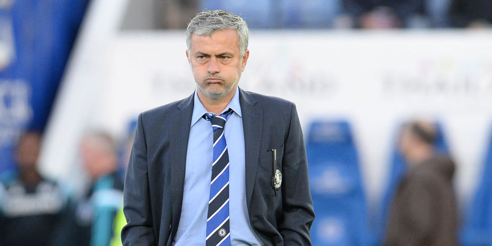 Mourinho: Arsenal Bertahan Dengan 10 Pemain Mourinho: Arsenal Bertahan Dengan 10 Pemain