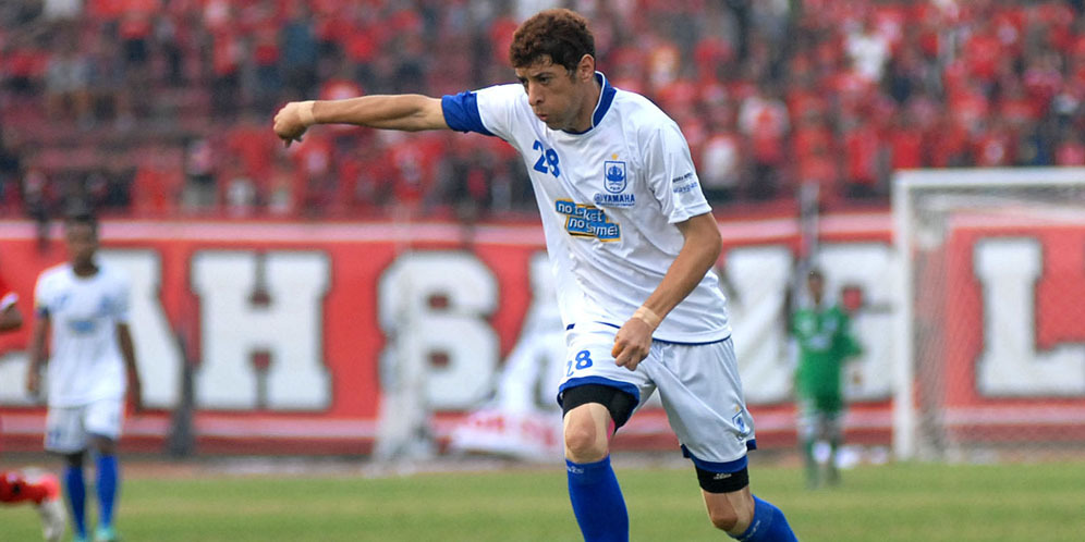 Manajemen Arema Cronus Belum Pastikan Fagundez Gabung Manajemen Arema Cronus Belum Pastikan Fagundez Gabung