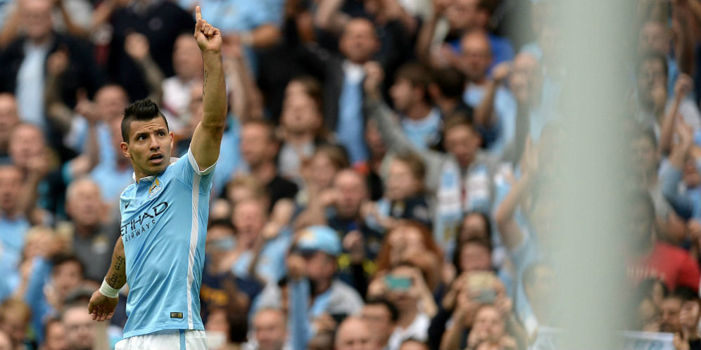 Aksi Aguero Tolong Fans Everton yang Epilepsi Aksi Aguero Tolong Fans Everton yang Epilepsi