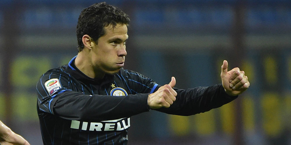 Hernanes Berharap Dominasi Juventus di Italia Segera Berakhir Hernanes Berharap Dominasi Juventus di Italia Segera Berakhir