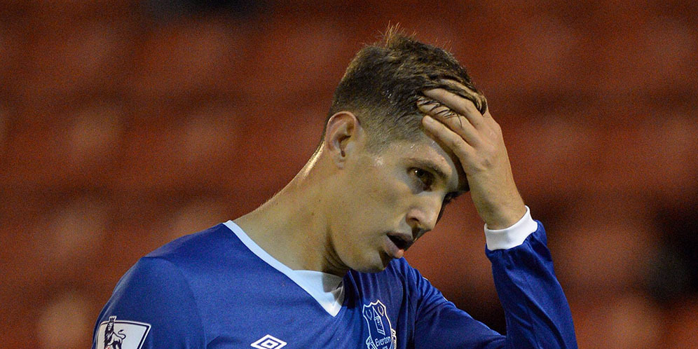 Everton Tolak Permintaan Stones Soal Transfer ke Chelsea Everton Tolak Permintaan Stones Soal Transfer ke Chelsea