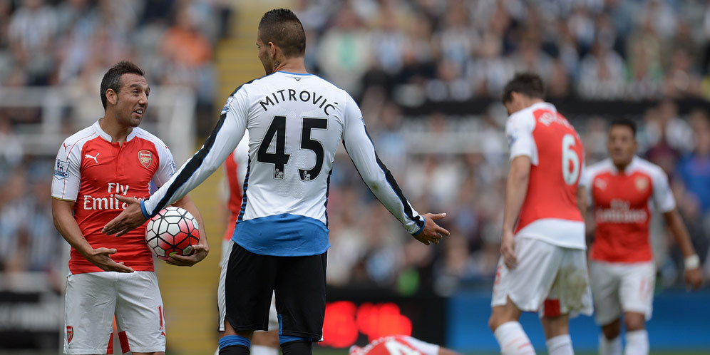Wenger: Mitrovic Layak Dapat Kartu Merah Wenger: Mitrovic Layak Dapat Kartu Merah