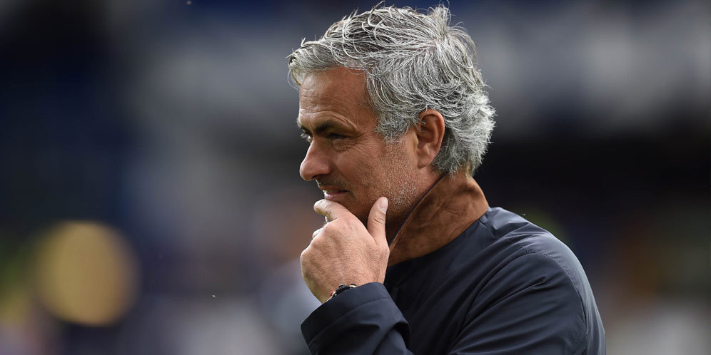 Mourinho: Tenang Saja, Chelsea Tak Akan Main di Championship Mourinho: Tenang Saja, Chelsea Tak Akan Main di Championship