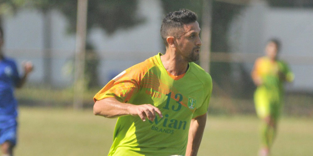 Mantan Bos Barca Sudah Dianggap Sebagai Ayah Bagi Pemain Persebaya Ini Mantan Bos Barca Sudah Dianggap Sebagai Ayah Bagi Pemain Persebaya Ini