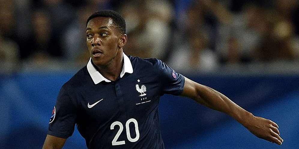 Van Nistelrooy: Martial Harus Jadi Striker Utama MU Van Nistelrooy: Martial Harus Jadi Striker Utama MU