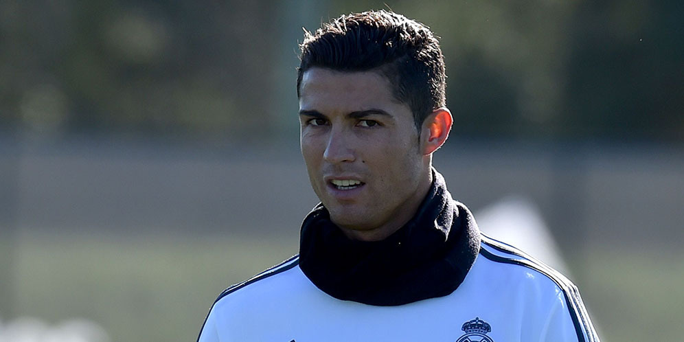 Sentuhan Menakjubkan Cristiano Ronaldo Sentuhan Menakjubkan Cristiano Ronaldo