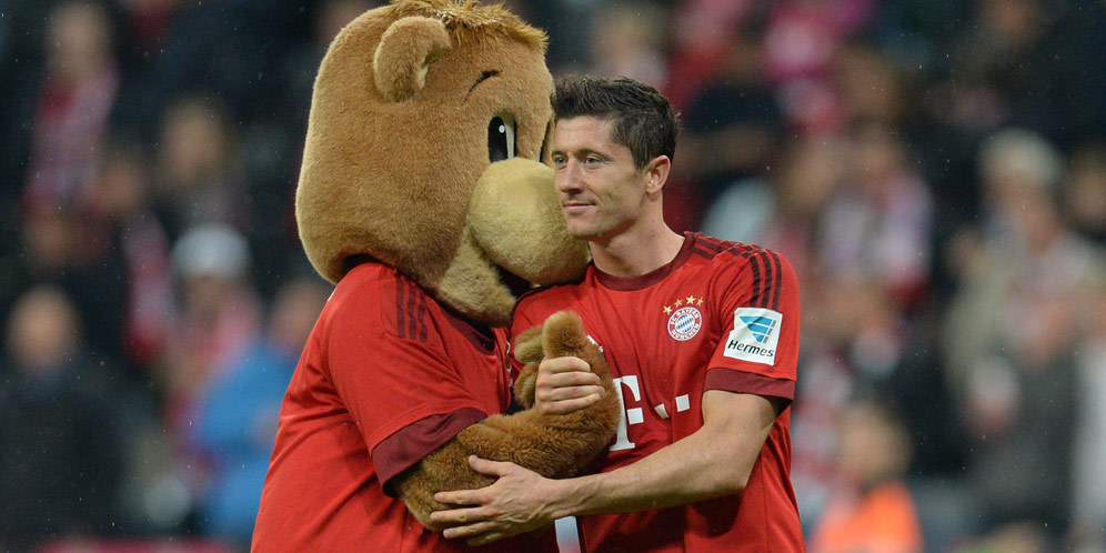 Agen Isyaratkan Lewandowski Tertarik Pindah ke Barca Atau Madrid Agen Isyaratkan Lewandowski Tertarik Pindah ke Barca Atau Madrid
