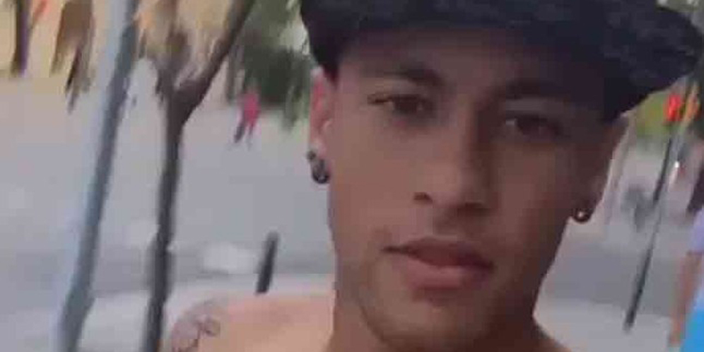 Lupakan Kekalahan, Neymar Main Skuter Lupakan Kekalahan, Neymar Main Skuter