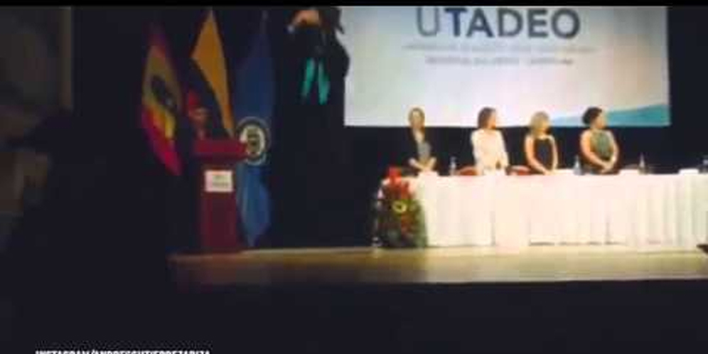Wah! Wisudawan Ini Gegerkan Forum dengan Selebrasi CR7 Wah! Wisudawan Ini Gegerkan Forum dengan Selebrasi CR7