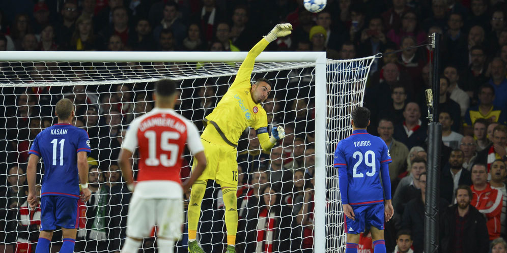 Highlights Liga Champions: Arsenal 2-3 Olympiakos Highlights Liga Champions: Arsenal 2-3 Olympiakos