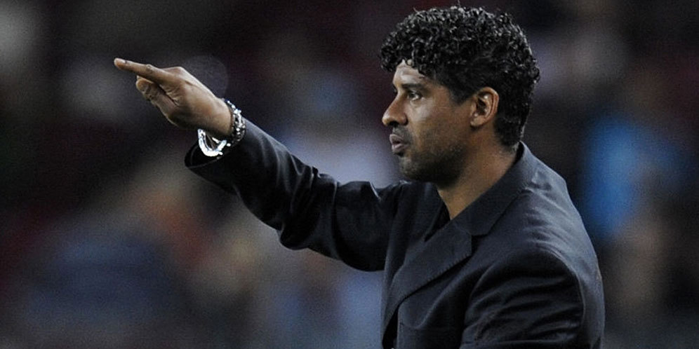 Rijkaard: Saya Akan Senang Kembali ke Barcelona Rijkaard: Saya Akan Senang Kembali ke Barcelona