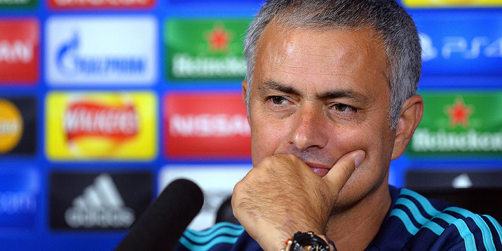 Sedang Terpuruk, Mourinho Rencana Luncurkan Buku Sedang Terpuruk, Mourinho Rencana Luncurkan Buku