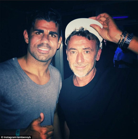 Diego Costa bersama DJ Benny Benassi di Ibiza