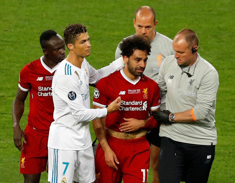 Ronaldo Mencoba Menghibur Salah