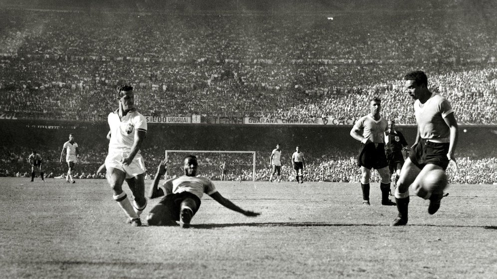 Aksi bomber Brasil top skorer Piala Dunia 1950, Ademir