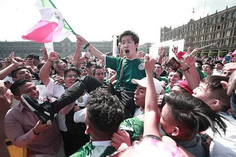 Fans Korsel Bersuka Cita