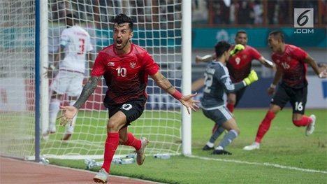 Selebrasi Stefano Lilipaly.