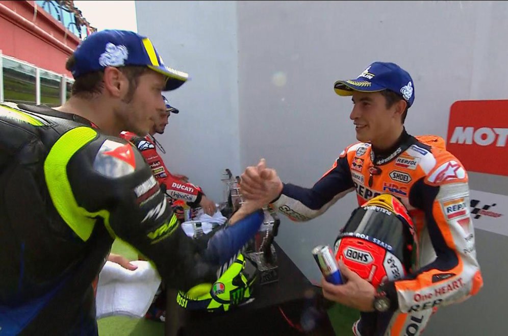 Valentino Rossi dan Marc Marquez (c) MotoGP