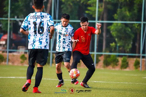 Salah satu aksi yang tersaji di Liga Ayo 2019. (c) bolanet/Liga Ayo