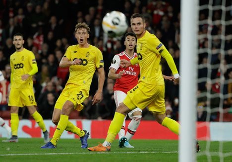 Aksi Martinelli saat mencetak gol kedua Arsenal lawan AZ Alkmaar. (c) AP Photo