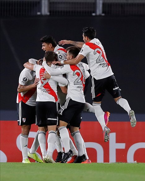 Selebrasi skuad River Plate (c) AP Photo