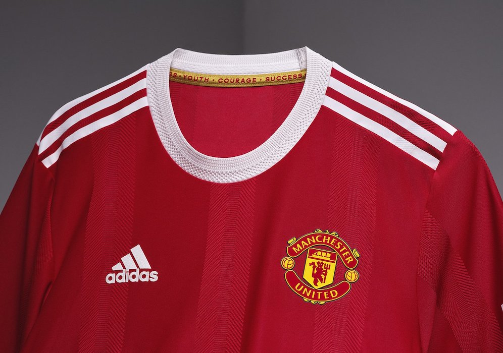 Detail jersey kandang Manchester United musim 2021/22 (c) MUFC Official