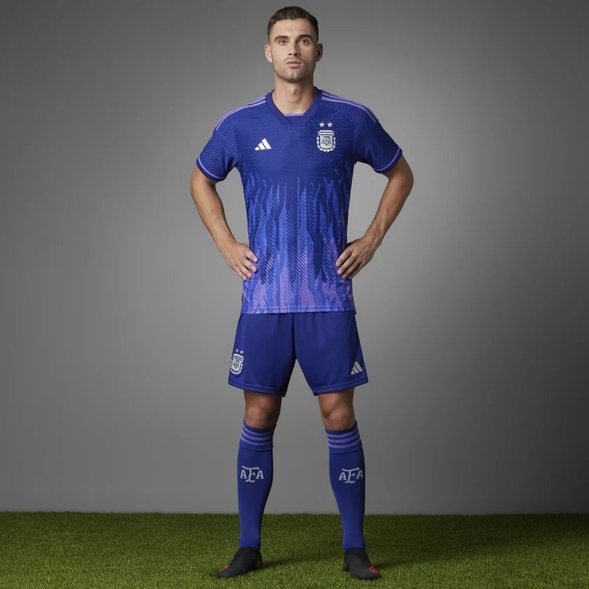 Jersey tandang Argentina untuk Piala Dunia 2022 (c) Adidas