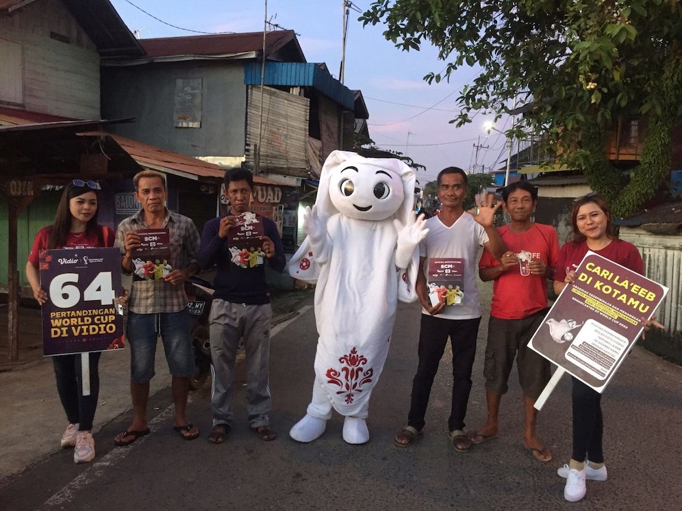 Maskot Piala Dunia 2022, Laeeb saat mengunjungi Dermaga Banjar Raya, Banjarmasin (c) dok. SCM