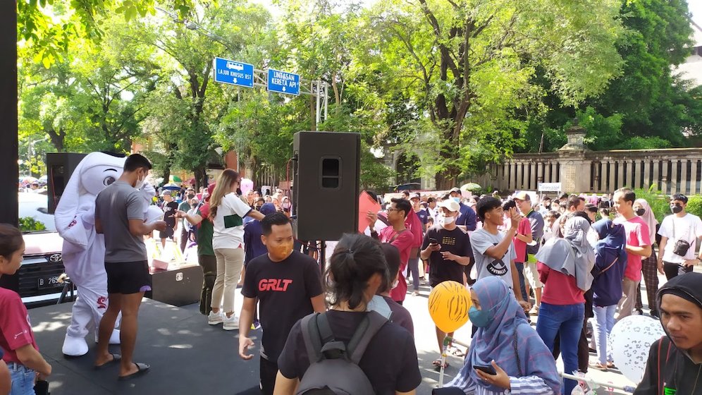 Maskot Piala Dunia 2022 Laeeb di CFD Jl Slamet Riadi, Solo (c) SCM
