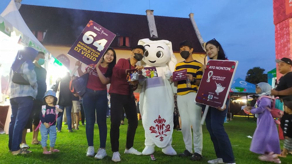 Setelah dari Pasar Terong, Laeeb berkunjung ke Makassar Culinary Night di Benteng Rotterdam (c) SCM
