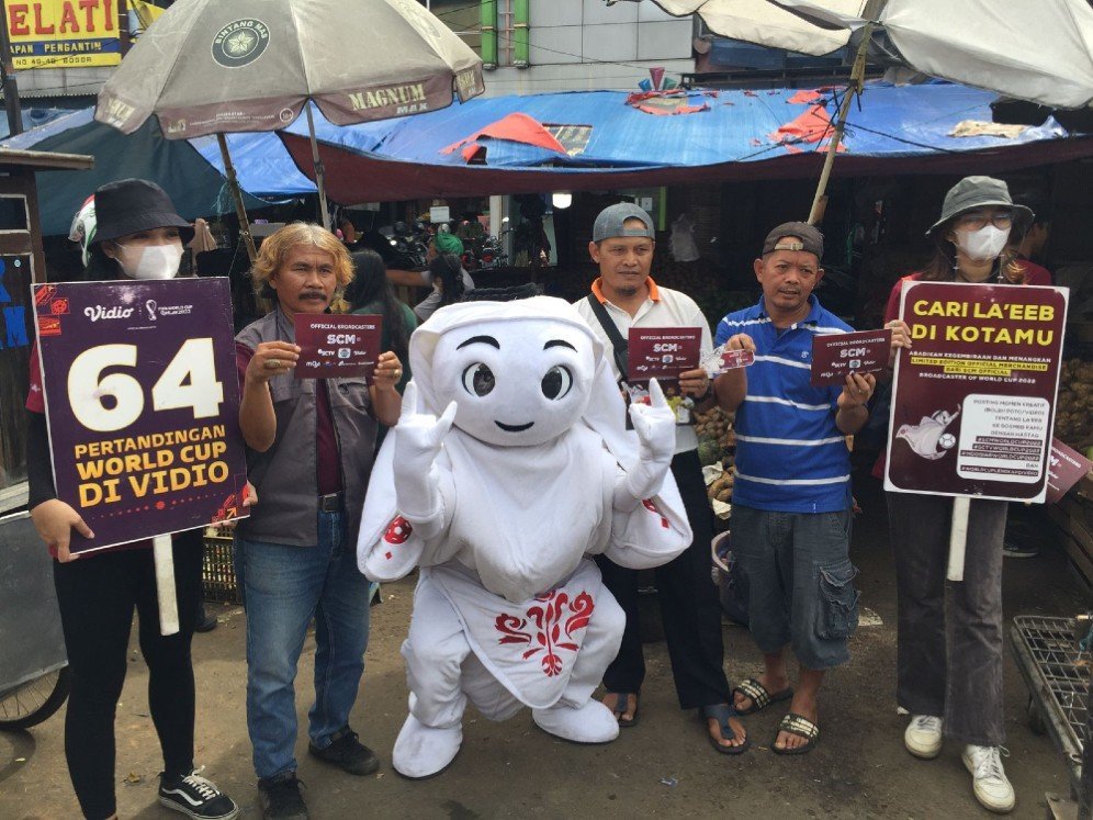 Laeeb menyapa warga di Pasar Anyar Bogor, Sabtu (19/11/2022) (c) SCM