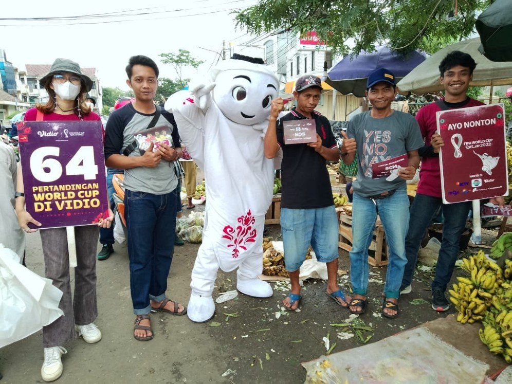 Laeeb menyapa warga di Pasar Anyar Bogor, Sabtu (19/11/2022) (c) SCM